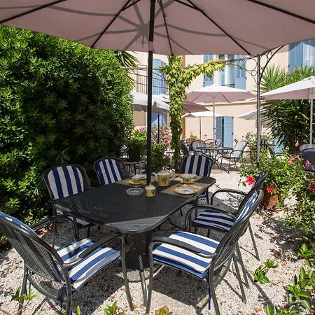L'olivier - Piscine & Parking מלון 3*