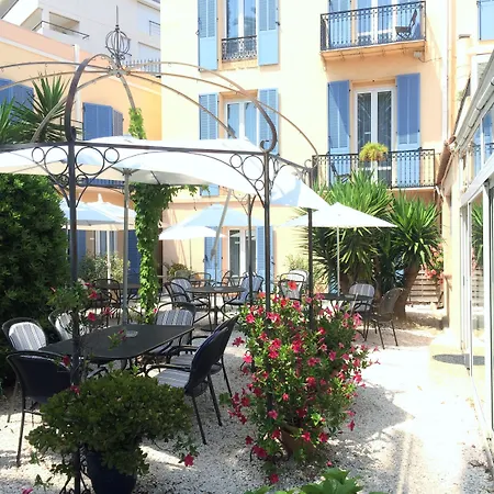 מלון L'olivier - Piscine & Parking 3*