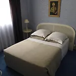 Hotel L'olivier - Piscine & Parking