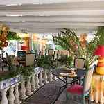 Hotel L'olivier - Piscine & Parking Cannes