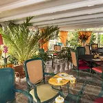 Hotel L'olivier - Piscine & Parking