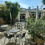 Hotel L'olivier - Piscine & Parking 3*