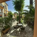 Hotel L'olivier - Piscine & Parking