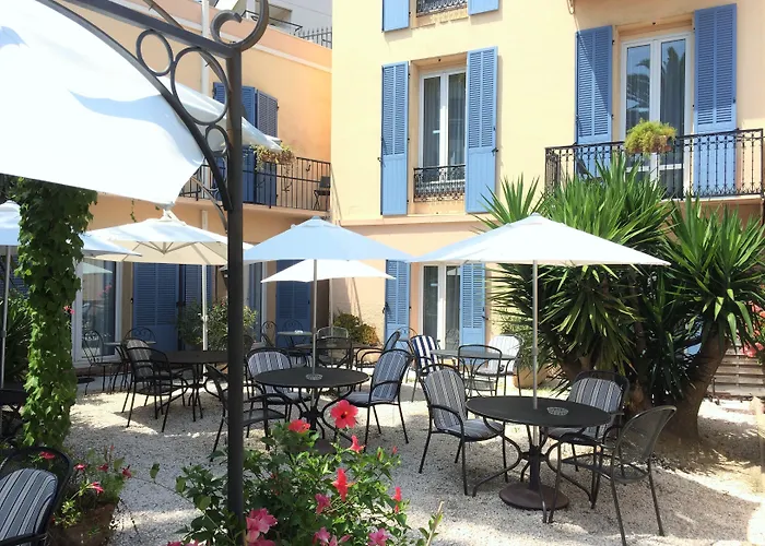 L'olivier - Piscine & Parking 3* Cannes