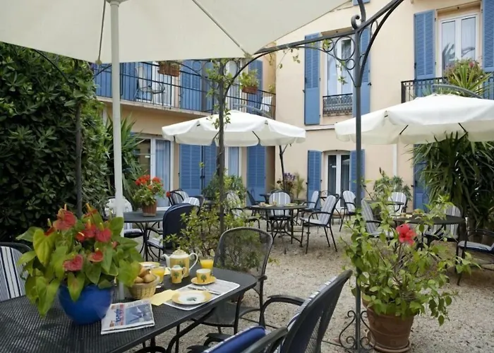 Hotel L'olivier - Piscine & Parking Cannes