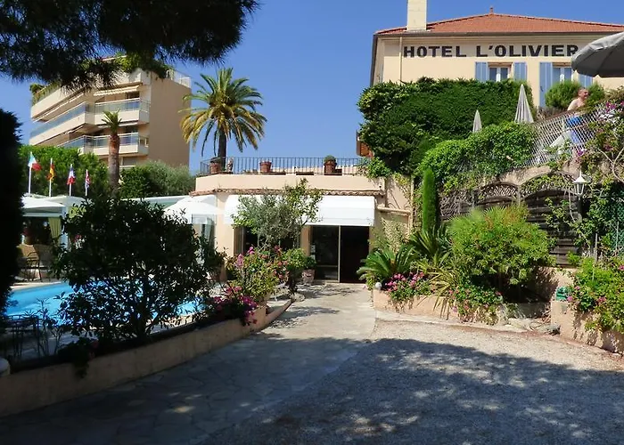 Hotel L'olivier - Piscine & Parking