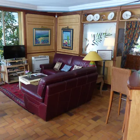 L'olivier - Piscine & Parking 3* Cannes