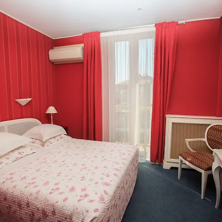 Hotell L'olivier - Piscine & Parking Cannes