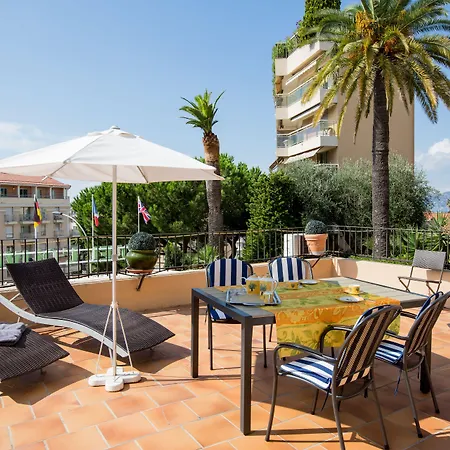 L'olivier - Piscine & Parking 3* Cannes