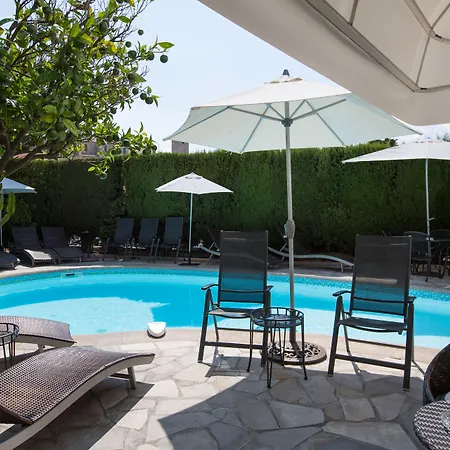 Hotell L'olivier - Piscine & Parking