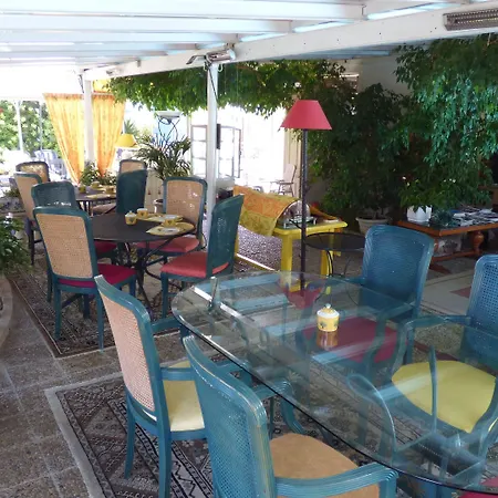 Hotell L'olivier - Piscine & Parking Cannes