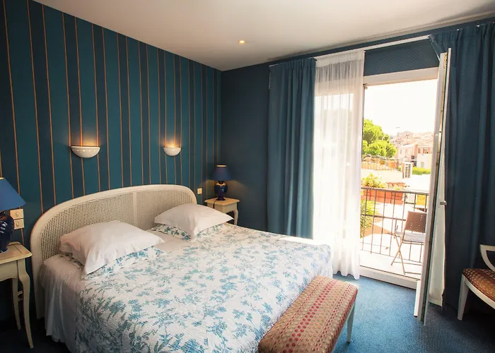 Hotel L'olivier - Piscine & Parking