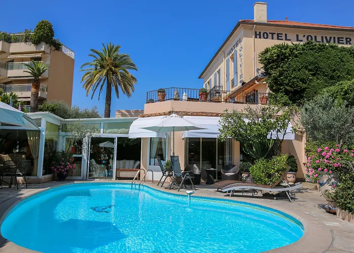 Hotel L'olivier - Piscine & Parking
