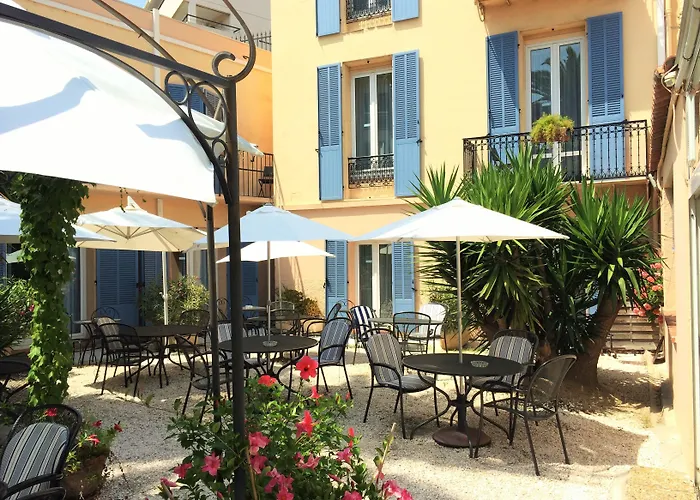 L'olivier - Piscine & Parking