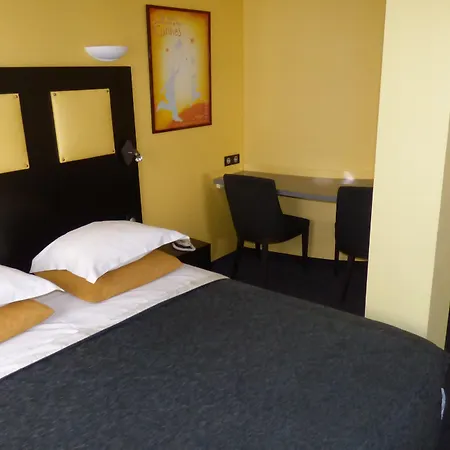 Hotel L'olivier - Piscine & Parking