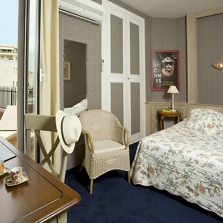 Hotel L'olivier - Piscine & Parking