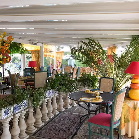 Hotel L'olivier - Piscine & Parking Cannes