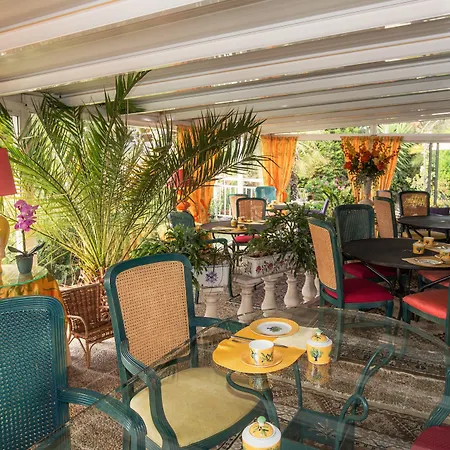 Hotel L'olivier - Piscine & Parking