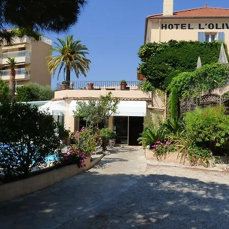 Hotel L'olivier - Piscine & Parking