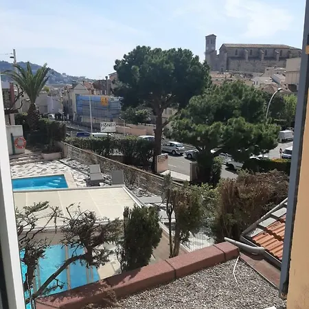 Hotell L'olivier - Piscine & Parking
