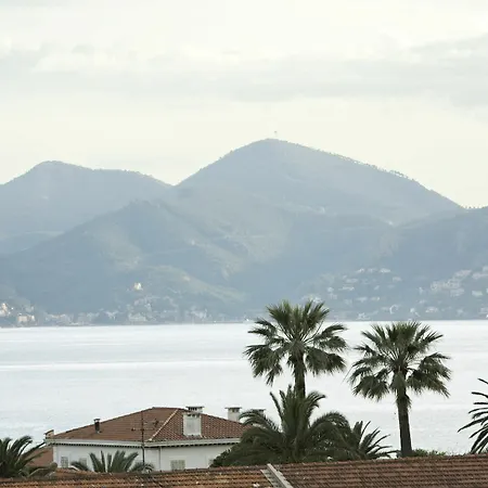 L'olivier - Piscine&parking 3* Cannes