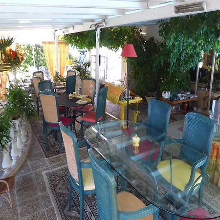 L'olivier - Piscine&parking Hotel 3*